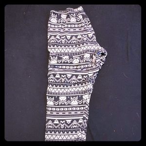 Tribal patterned leggings